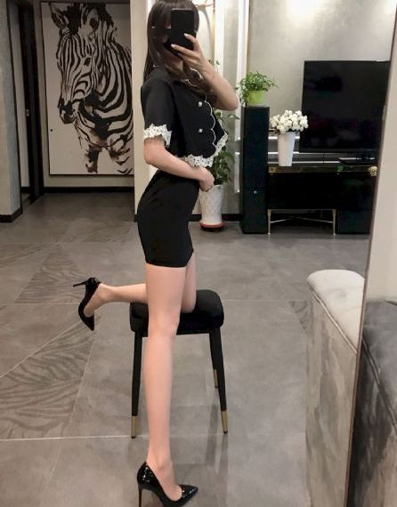 摸完女朋友下面然后她下面疼_720在线观看