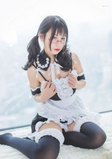 美女张开腿让男人捅视频_在线观看视频