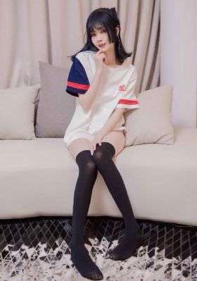 动漫女被c扒衣服做小电影_高清完整版免费在线观看
