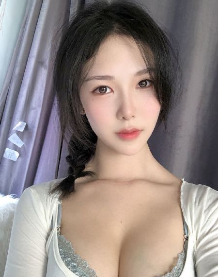 亚洲绝美素人无码中出_4K电影完整版