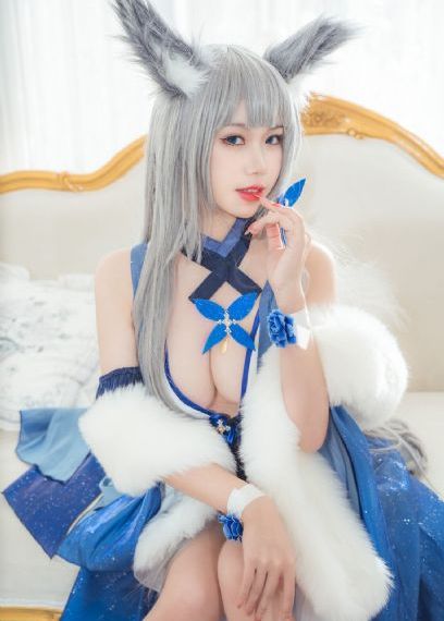 趴厨房撅大屁股熟女_电影在线观看