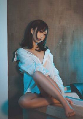 呜啊～嗯啊野战h呻吟时夏_国产剧高清电影在线